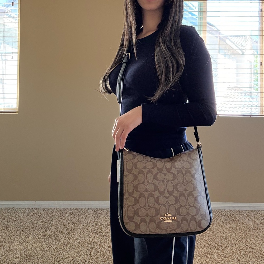 New, authentic Coach Signature Brown and Black crossbody bag - Picture 11 of 12